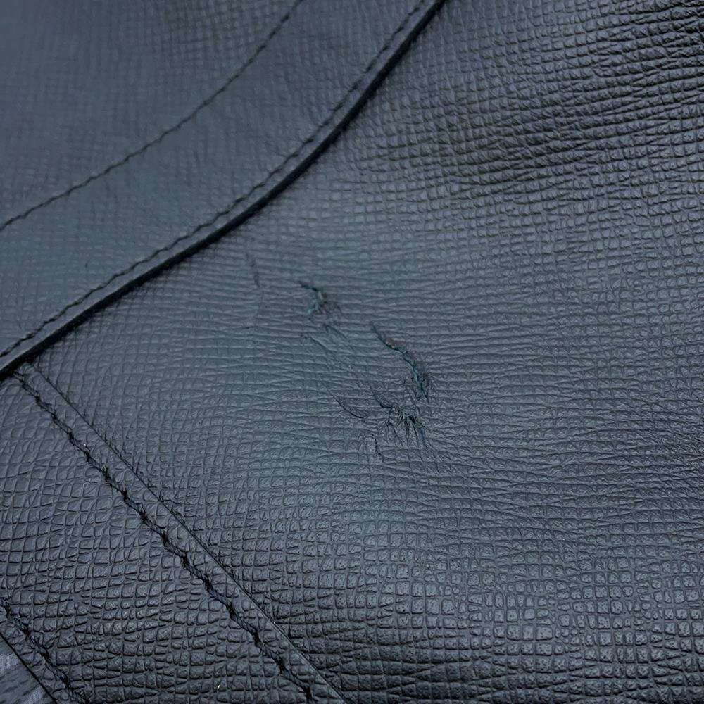 Louis Vuitton Taiga Eclipse Keepall Bandouliere 5… - image 7